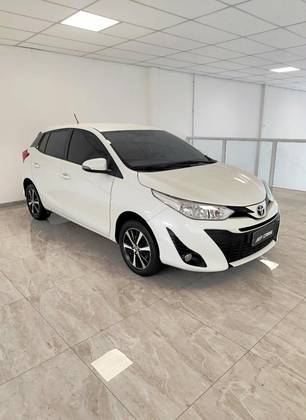 TOYOTA YARIS 1.3 16V FLEX XL PLUS TECH MULTIDRIVE TOYOTA YARIS 1.3 16V FLEX XL PLUS TECH MULTIDRIVE